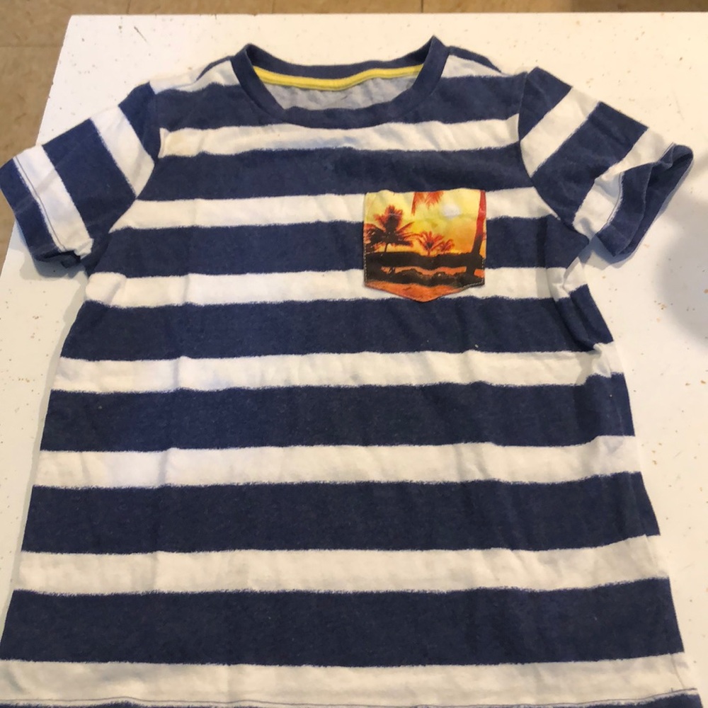 Old navy kids shirt